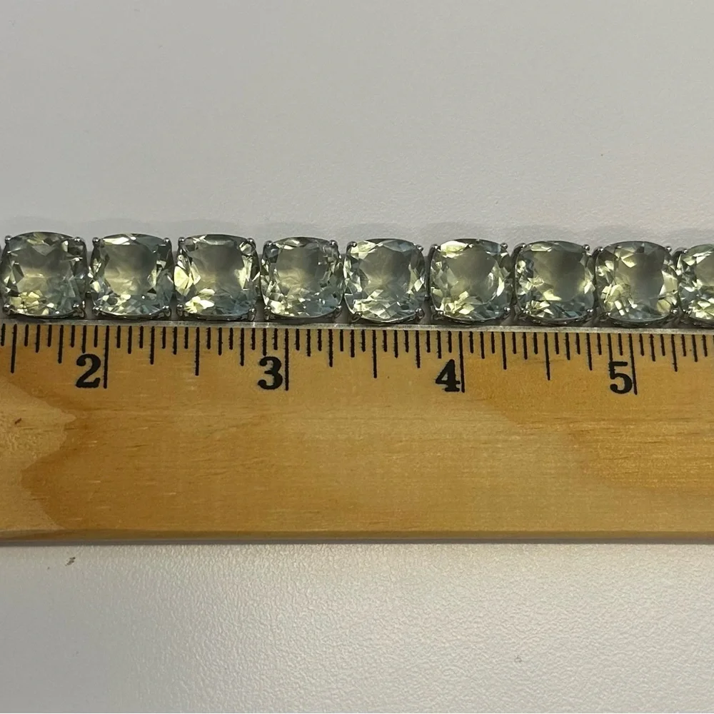 Bold and beautiful green quartz tennis bracelet - Picture 1 of 5